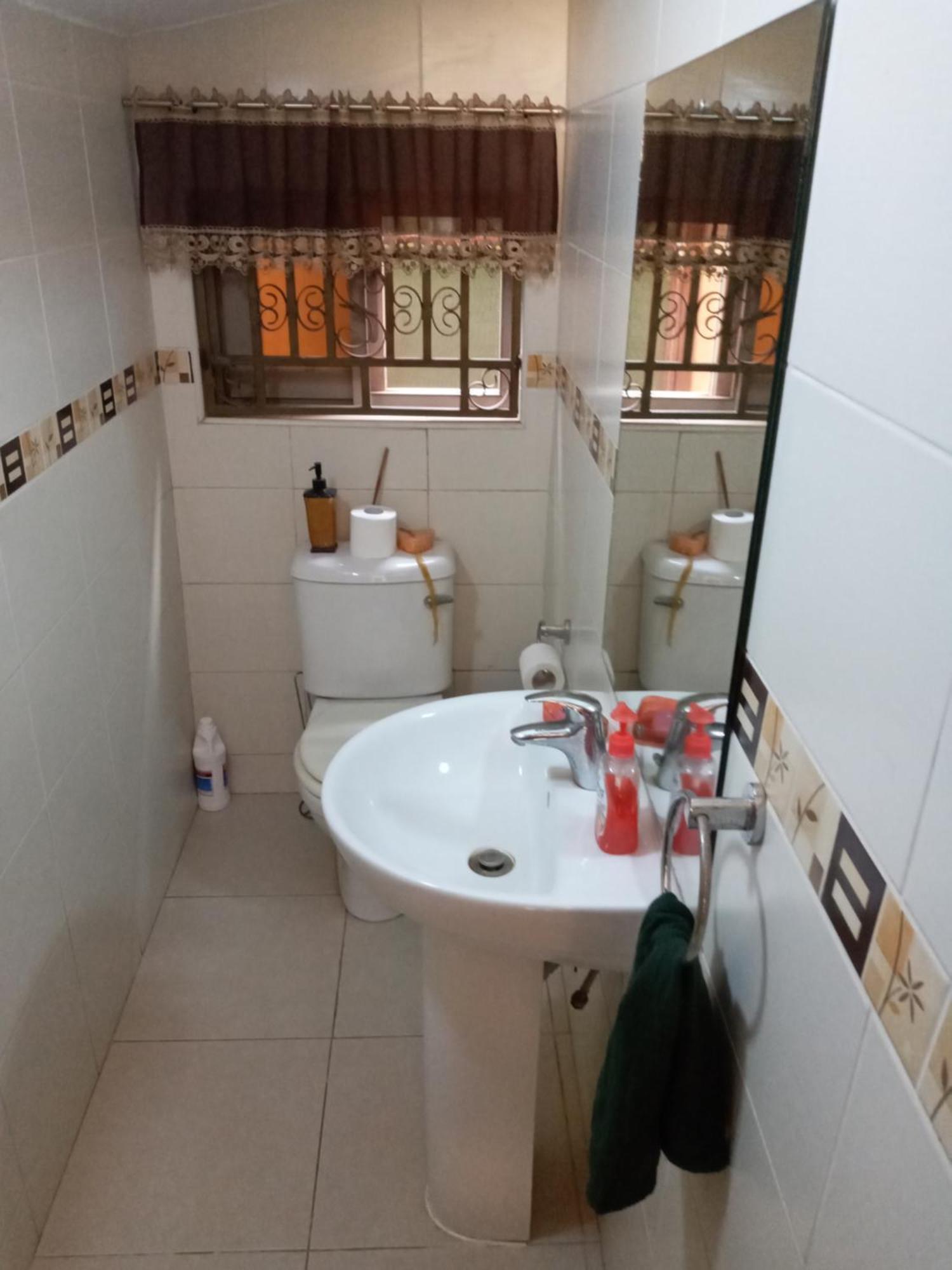 Sandpark Place, West Hills Mile 11 Εξωτερικό φωτογραφία