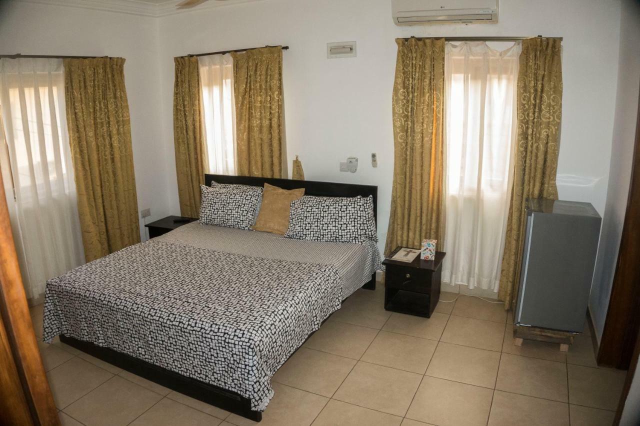 Sandpark Place, West Hills Mile 11 Εξωτερικό φωτογραφία